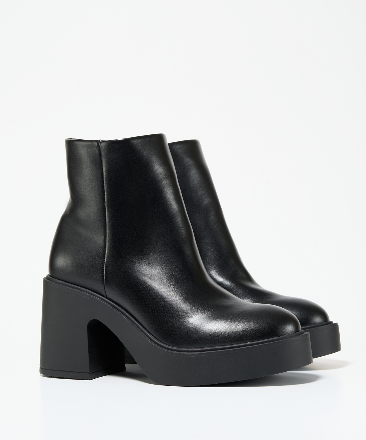 Botines tac&oacute;n liso image number null